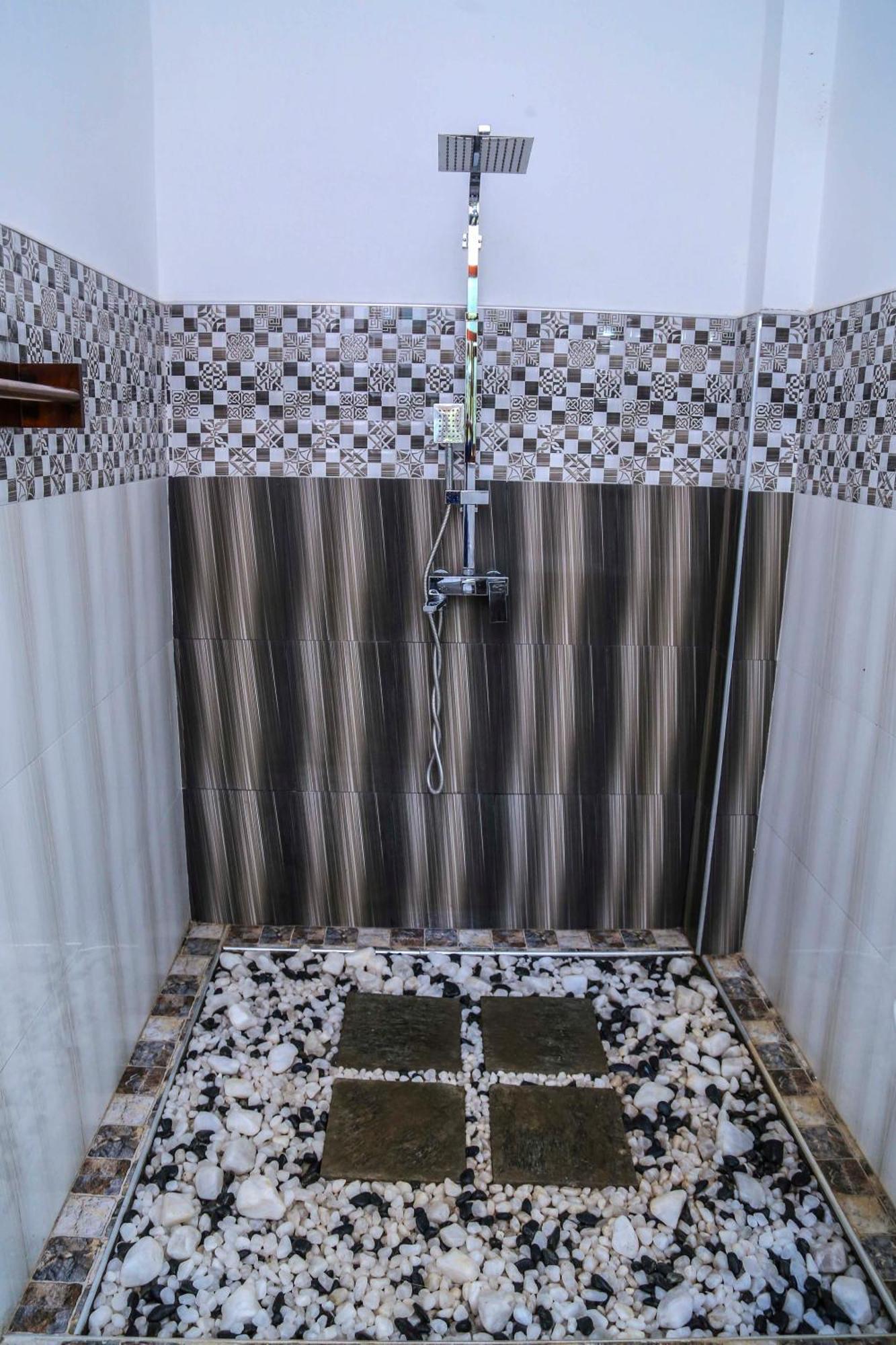 Eco Square Resort Мириса Екстериор снимка