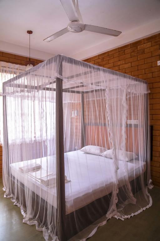 Eco Square Resort Мириса Стая снимка
